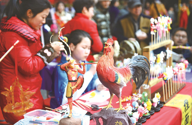 春节的历史很悠久,它起源于殷商时期年头岁尾的祭神祭祖活动