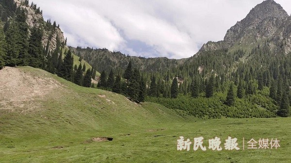 莎车县的"月亮湾":大自然鬼斧神工的杰作