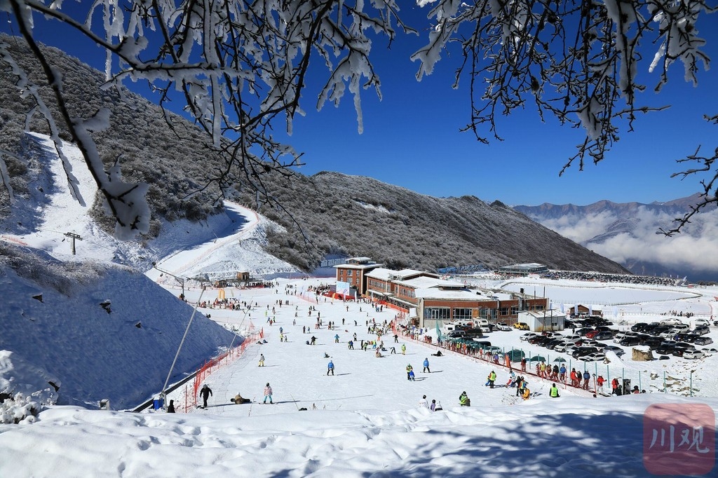 "大雪"时节哪玩雪?九鼎山太子岭滑雪场