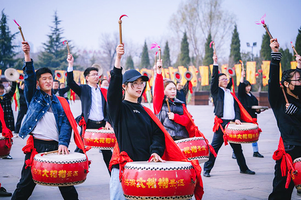 洪洞大槐树寻根祭祖园景区威风锣鼓在排练