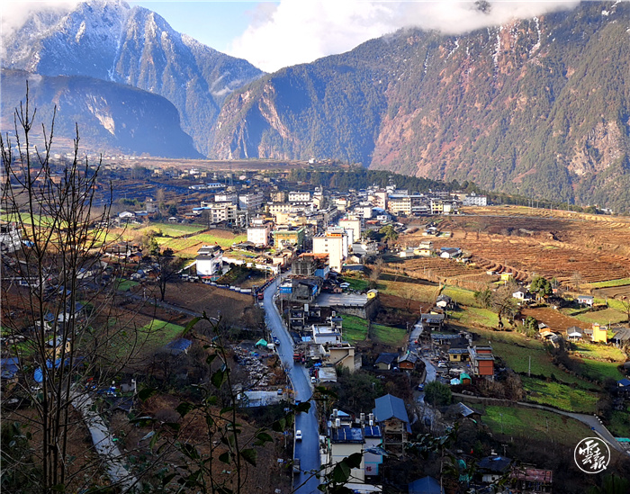 贡山县丙中洛镇:秘境山水惹人恋 民族团结花似锦_文旅头条