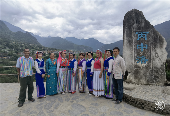贡山县丙中洛镇:秘境山水惹人恋 民族团结花似锦